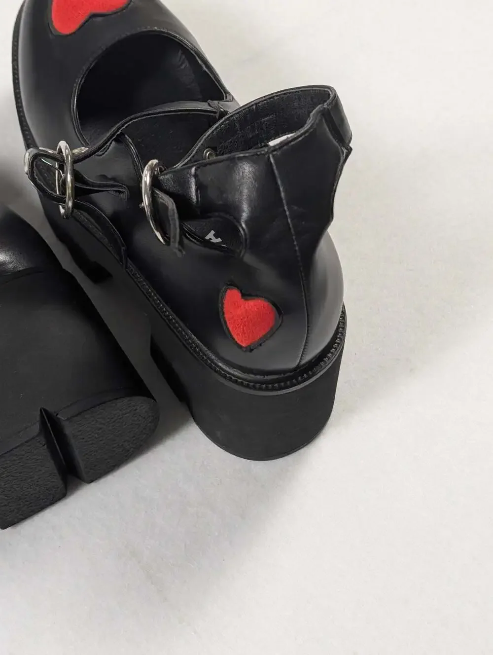 LAMODA Rosey Love Chunky Platform Mary Jane Shoes with Red Heart  Sz 5
